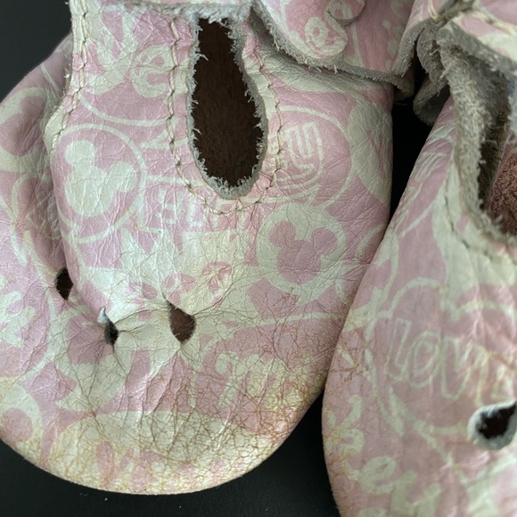Freshly Picked Disney Mickey Moccasins - Picture 3 of 4